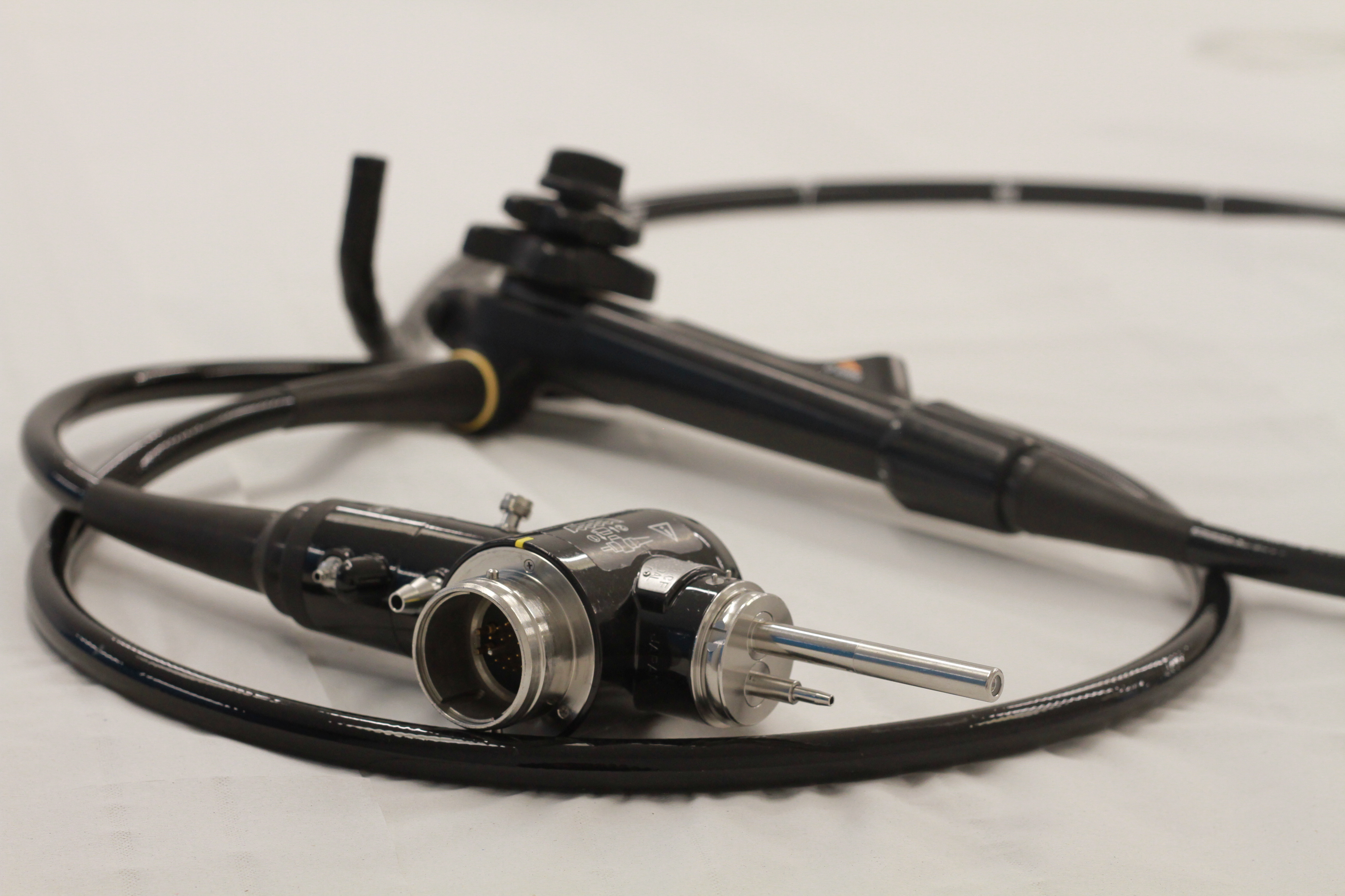 Outils de réparation médicale définie pour l'endoscope flexible