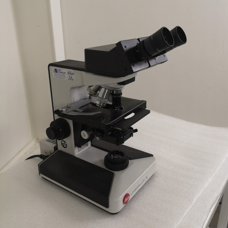Microscope de paillasse Leitz Larborlux S